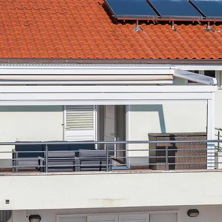 Penthouse Danijela With Jacuzzi