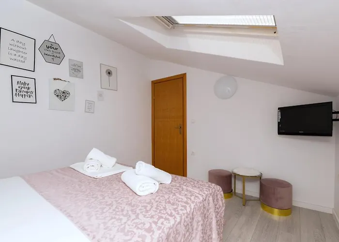 דירה Penthouse Danijela With Jacuzzi