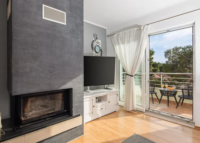 Penthouse Danijela With Jacuzzi Daire Makarska