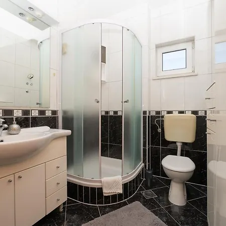 דירה Penthouse Danijela With Jacuzzi